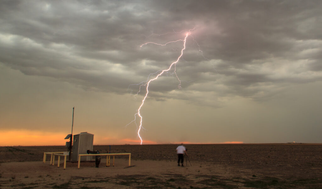 Jari is out taking lightning photos in a barrage of CG's. This one was quite close.